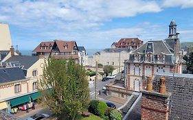 Vue mer - Superbe Appartement à 50 m de la plage et du centre ville